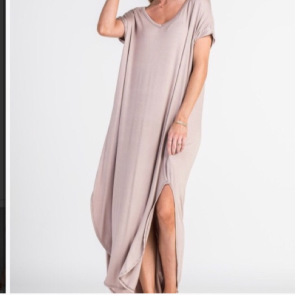 🌸LAST🌸 Mocha Oversized Side Slit Maxi Dress - Picture 2 of 2